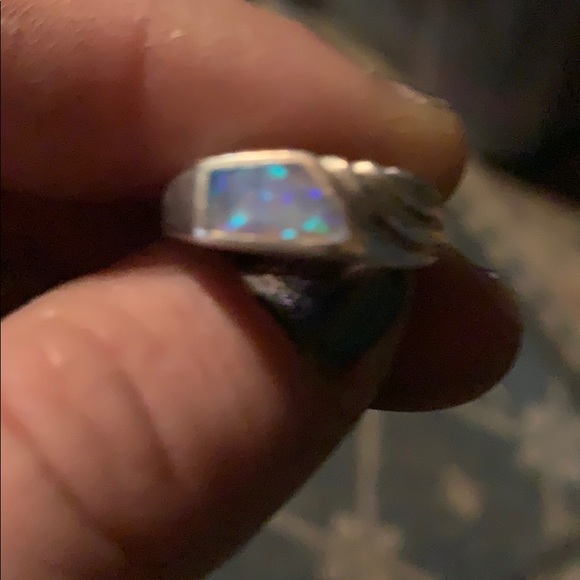Silver and Opal ring - Picture 2 of 2